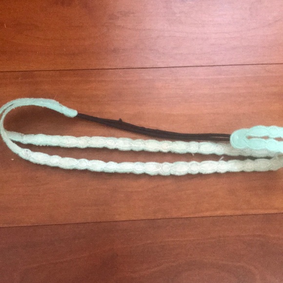 One pearl beaded head band - Picture 5 of 5